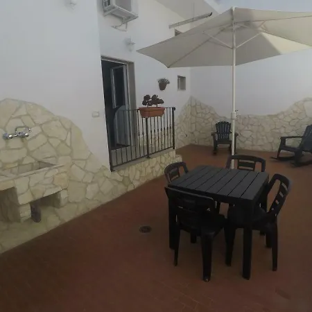 Il Borgo Medievale Lägenhet Mesagne